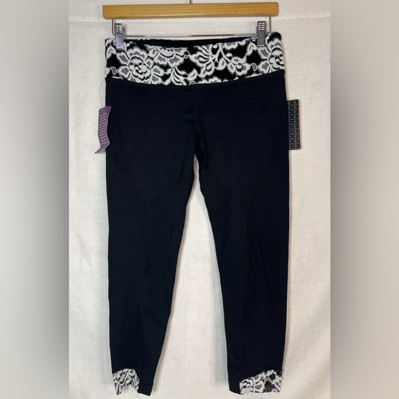 VIMMIA Anthropologie NWT White Flower Black Leggings & Bra (used) Sizes L & M - Picture 2 of 15